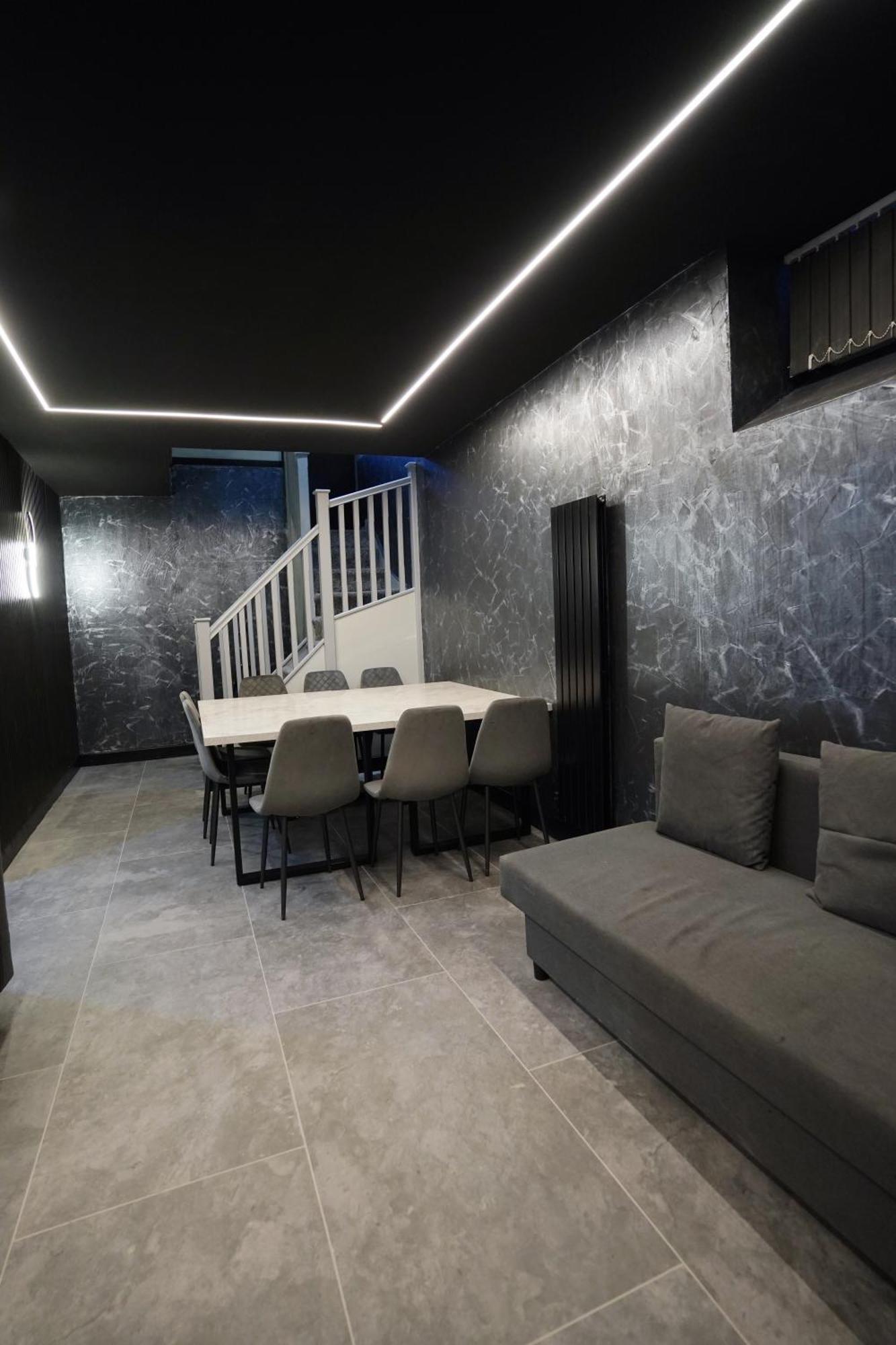 Nero Suite Sleeps Fourteen Manchester Exterior foto