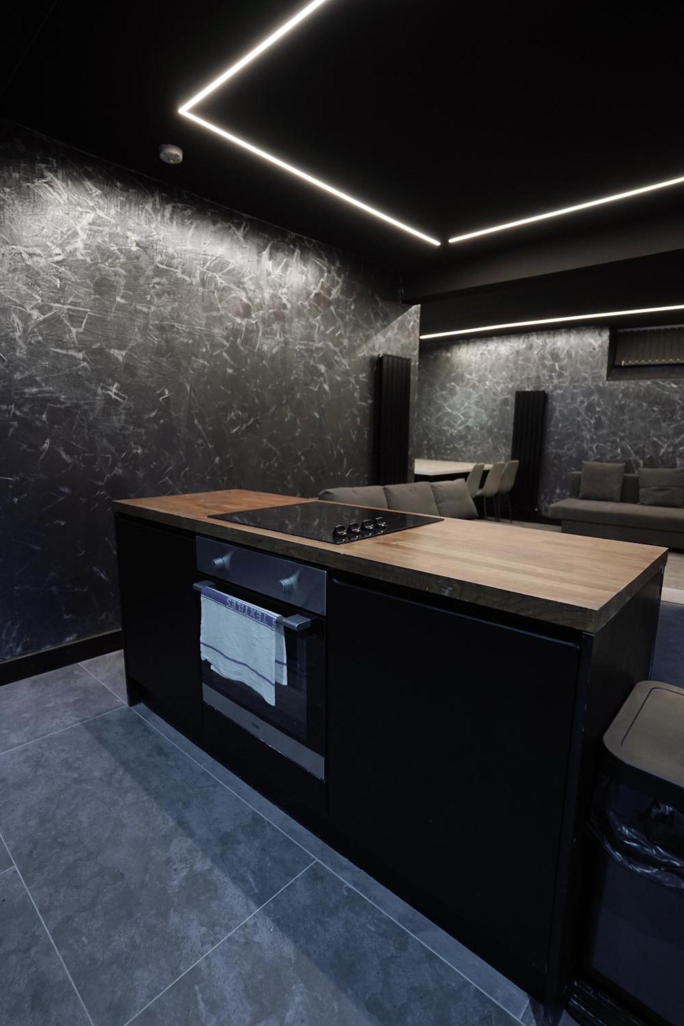 Nero Suite Sleeps Fourteen Manchester Exterior foto